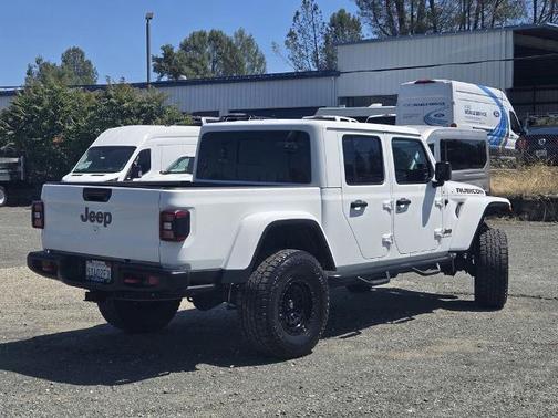 Bright White Clearcoat 2021 Jeep Gladiator RUBICON