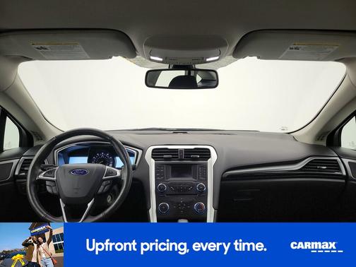 Black 2016 Ford Fusion SE