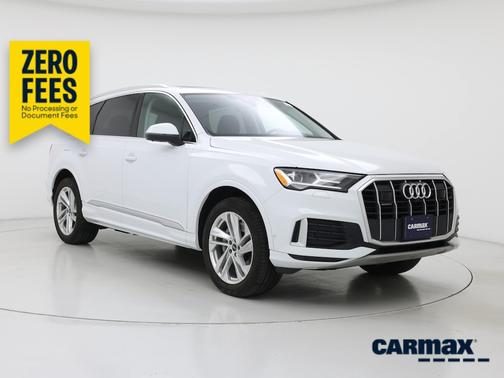 White 2023 Audi Q7 Premium