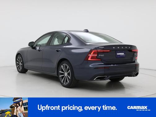 Gray 2021 Volvo S60 T5 Momentum