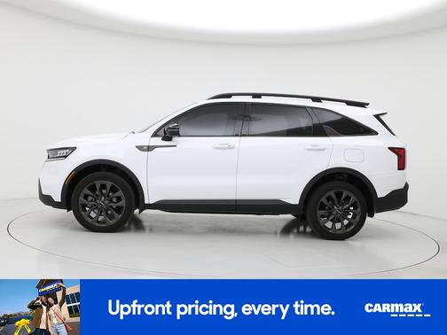 White 2022 Kia Sorento X-Line EX