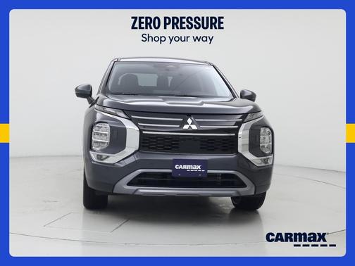 Blue 2025 Mitsubishi Outlander SE