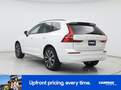 2022 Volvo XC60 B5 Momentum