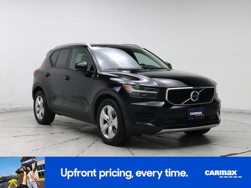 2019 Volvo XC40 T5 Momentum