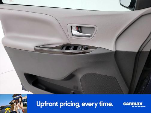 2020 Toyota Sienna XLE