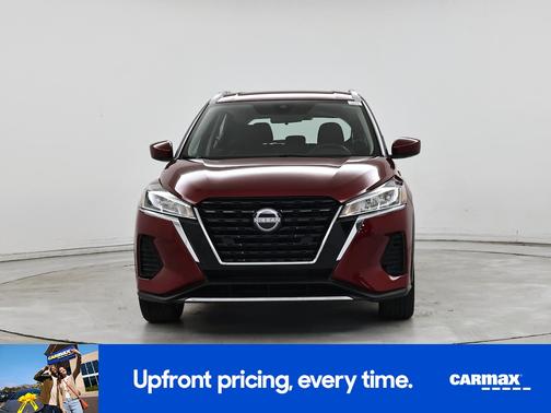 Red 2022 Nissan Kicks SV