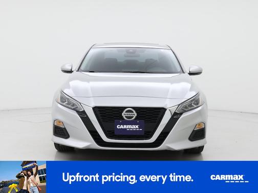 Silver 2022 Nissan Altima SV