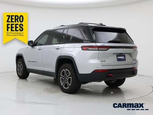 Silver 2022 Jeep Grand Cherokee Trailhawk