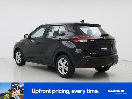 Black 2024 Nissan Kicks S