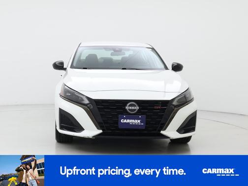 White 2023 Nissan Altima SR