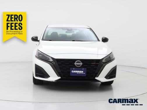 White 2023 Nissan Altima SR