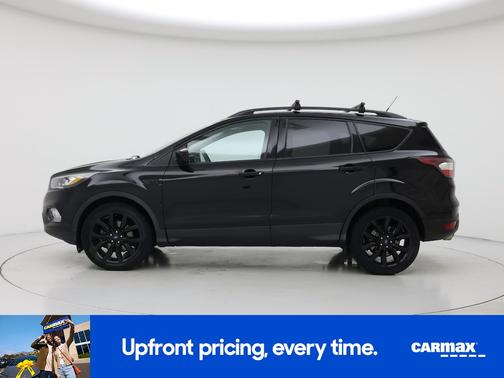 Black 2018 Ford Escape SE