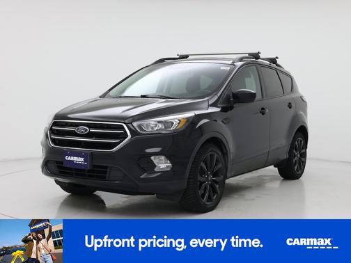Black 2018 Ford Escape SE