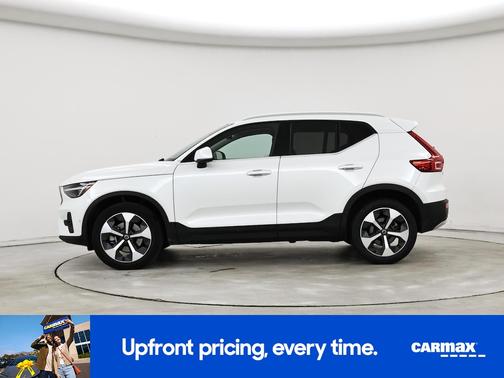 2024 Volvo XC40 B5 Plus Bright Theme