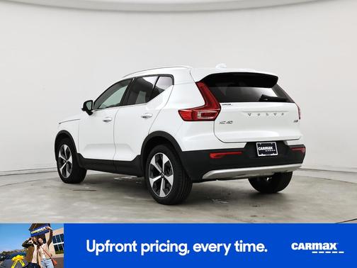 2024 Volvo XC40 B5 Plus Bright Theme