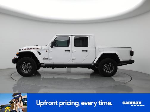 White 2025 Jeep Gladiator Mojave