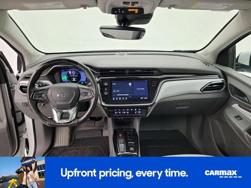 White 2023 Chevrolet Bolt EUV Premier