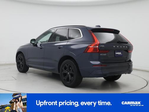 2022 Volvo XC60 B5 Momentum