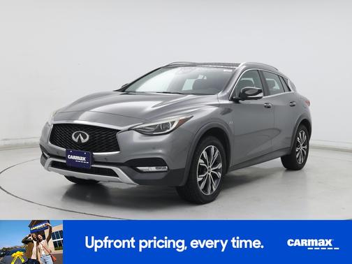 2017 INFINITI QX30 Premium