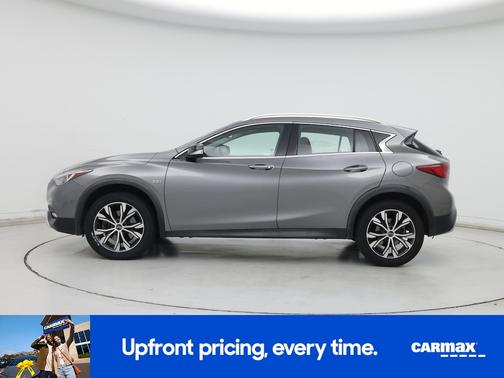 2017 INFINITI QX30 Premium