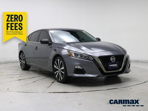 Gray 2022 Nissan Altima SR