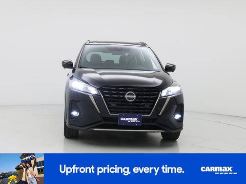 Black 2023 Nissan Kicks SR