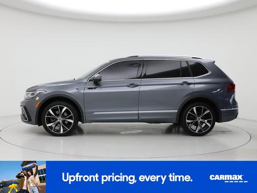 Gray 2022 Volkswagen Tiguan SEL R-Line
