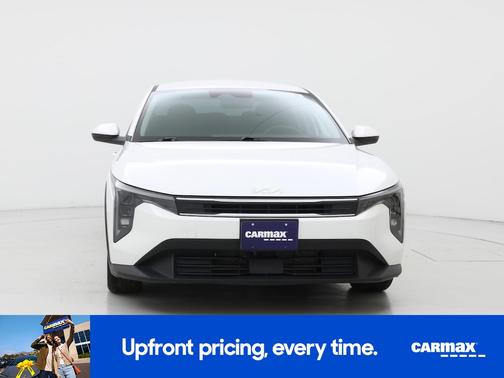 White 2025 Kia K4 LX