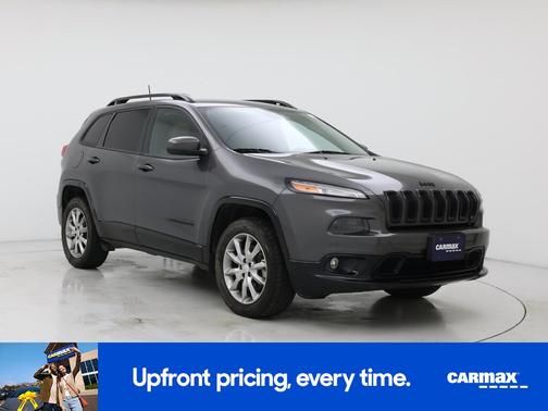 Gray 2018 Jeep Cherokee Latitude