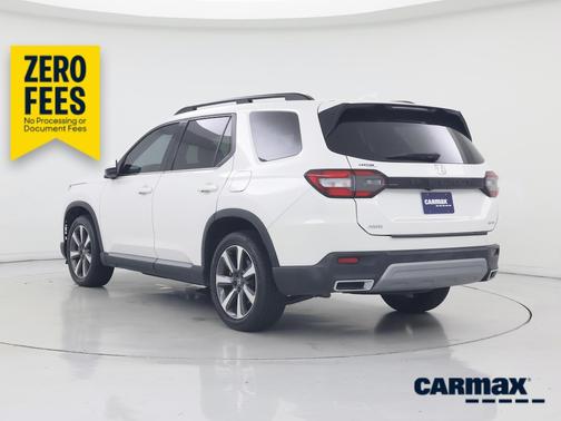 White 2024 Honda Pilot Elite
