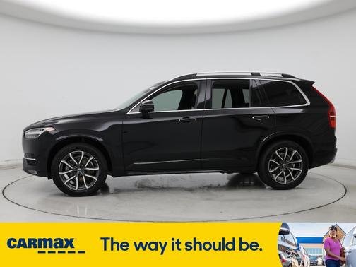 2016 Volvo XC90 T6 Momentum
