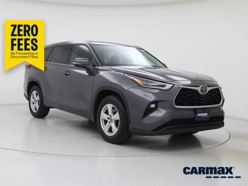 Gray 2022 Toyota Highlander LE