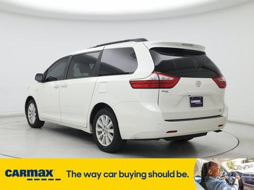 2017 Toyota Sienna XLE