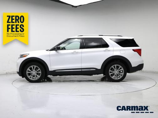 White 2023 Ford Explorer Limited