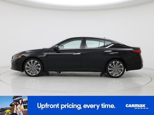 Black 2024 Nissan Altima SL