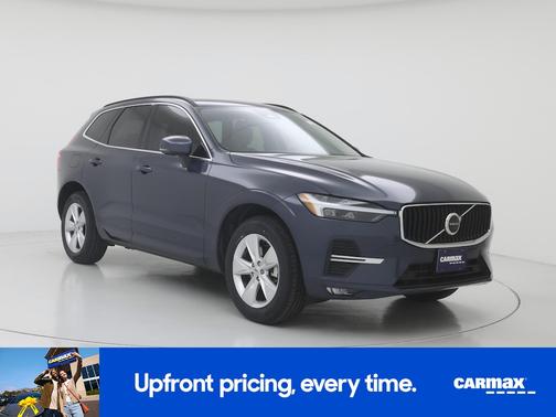 2022 Volvo XC60 B5 Momentum