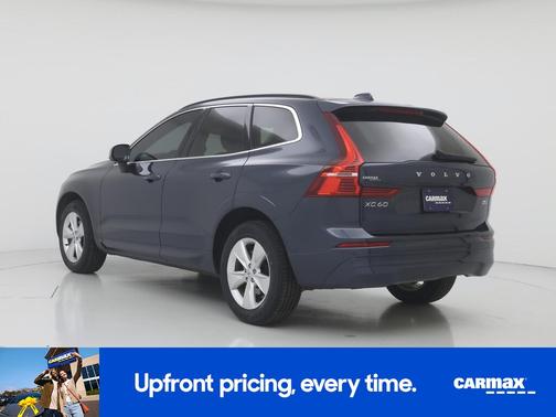 2022 Volvo XC60 B5 Momentum