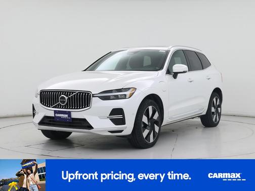 2023 Volvo XC60 Recharge Plug-In Hybrid T8 Plus Bright Theme