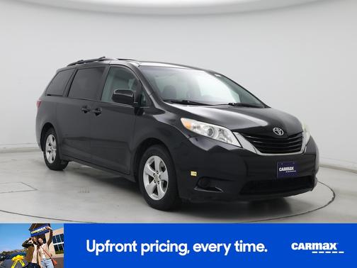 2016 Toyota Sienna LE