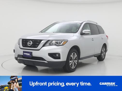 2020 Nissan Pathfinder SV