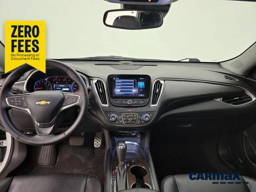 White 2017 Chevrolet Malibu Premier