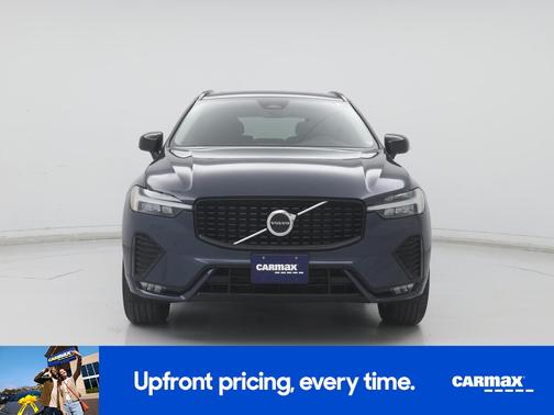 2024 Volvo XC60 B5 Core Dark Theme