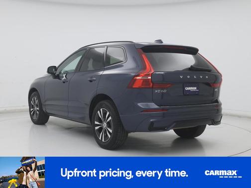 2024 Volvo XC60 B5 Core Dark Theme