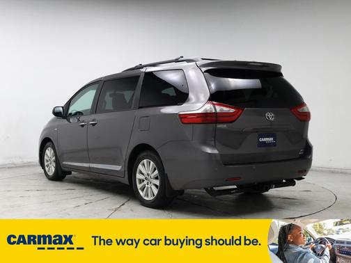 2017 Toyota Sienna XLE
