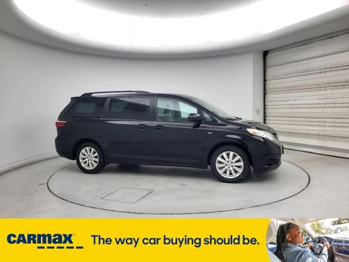 2016 Toyota Sienna LE