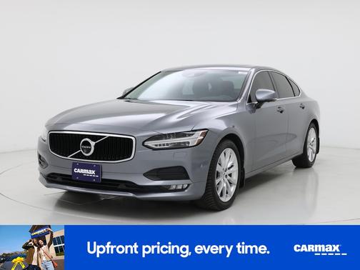 Silver 2017 Volvo S90 T6 Momentum