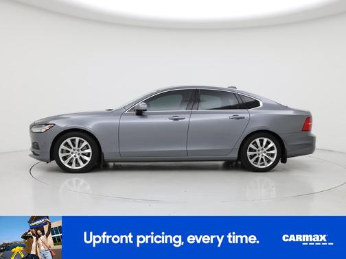 Silver 2017 Volvo S90 T6 Momentum