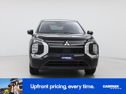 Black 2025 Mitsubishi Outlander ES