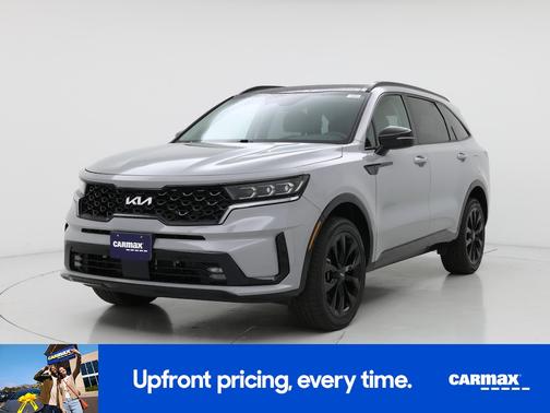 Gray 2023 Kia Sorento SX