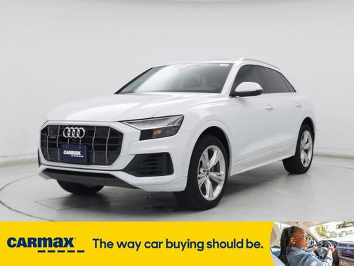 2023 Audi Q8 Premium Plus